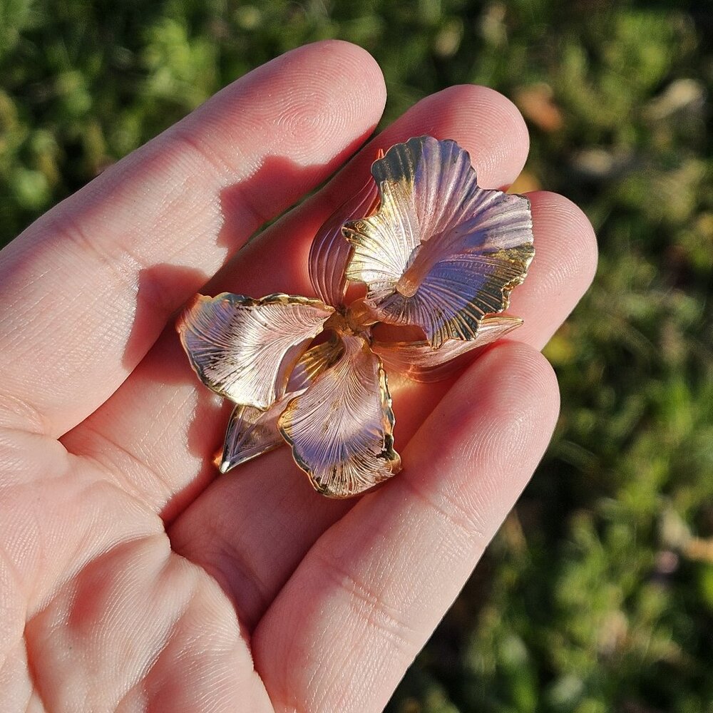 1982 Cerrito Gold Tone Pink Cherry Blossom Flower Brooch Pin 2x1.25 inches